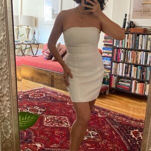 Amanda Uprichard Ivory strapless mino dress. Size S. New w tags.